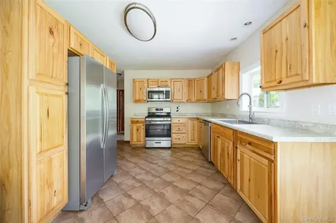 36 Marshall Road Hyde Park NY 12538