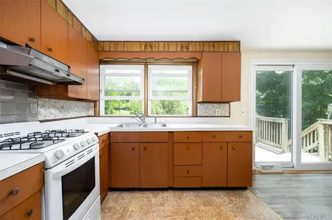 36 Marshall Road Hyde Park NY 12538
