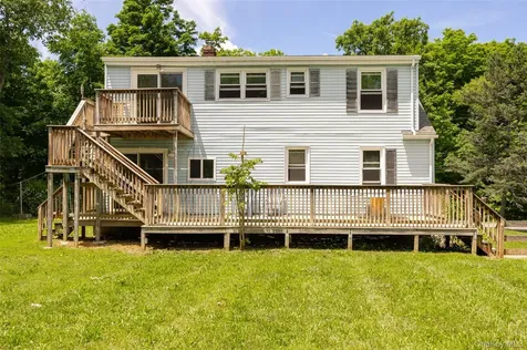 36 Marshall Road Hyde Park NY 12538