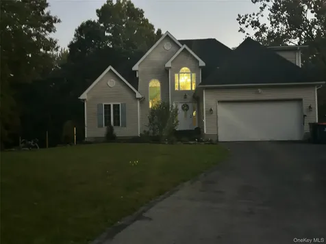 181 David Drive Pleasant Valley NY 12601