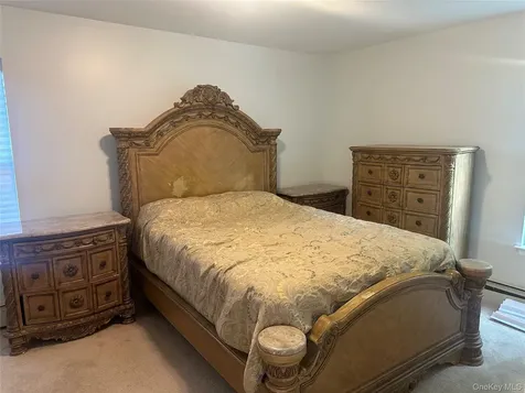 18 Mill Lane Medford NY 11763