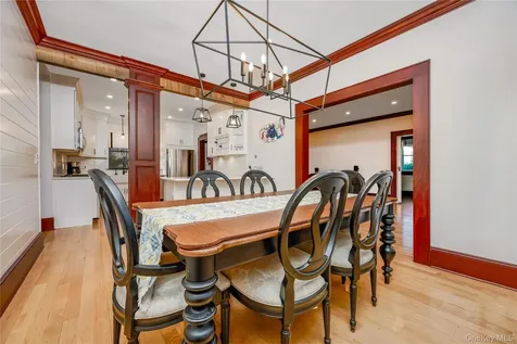 134 Singworth Street Oyster Bay NY 11771