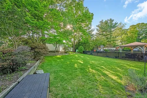 134 Singworth Street Oyster Bay NY 11771