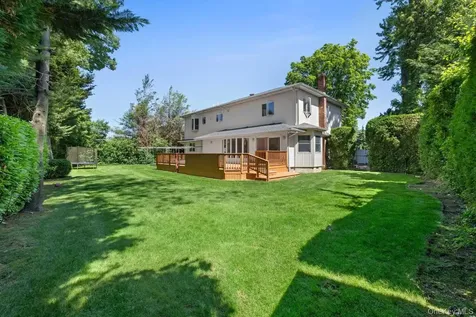 24 Holly Lane Jericho NY 11753