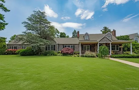 253 Melbury Road Babylon NY 11702