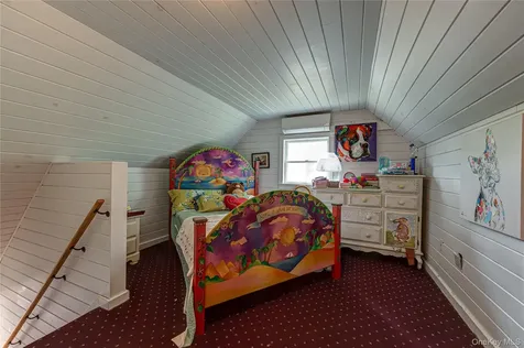 253 Melbury Road Babylon NY 11702