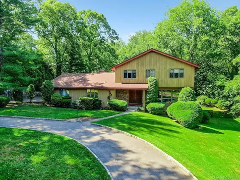 34 Century Trail Harrison NY 10528