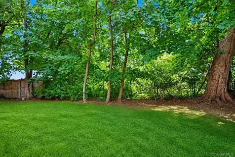 7 Tudor Place Hartsdale NY 10530