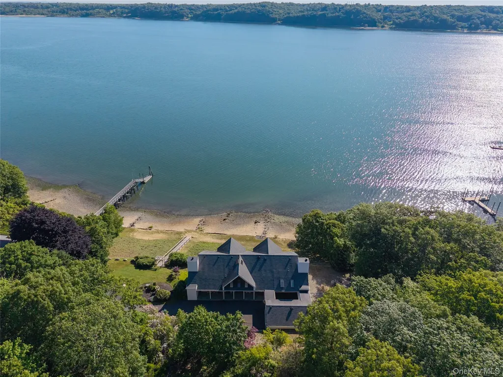 47 Laurel Cove Road Laurel Hollow NY 11771