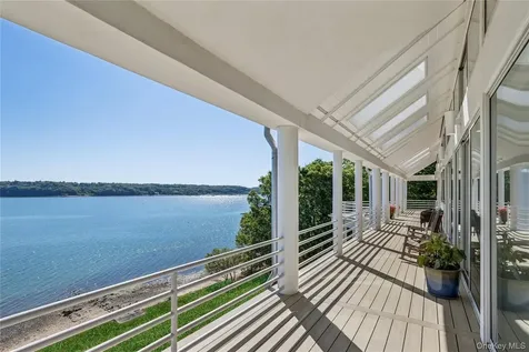 47 Laurel Cove Road Laurel Hollow NY 11771