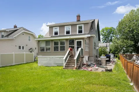8 Mildred Avenue Poughkeepsie NY 12603