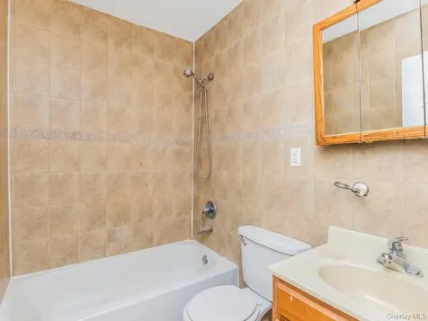 1987 Cruger Avenue Bronx NY 10462