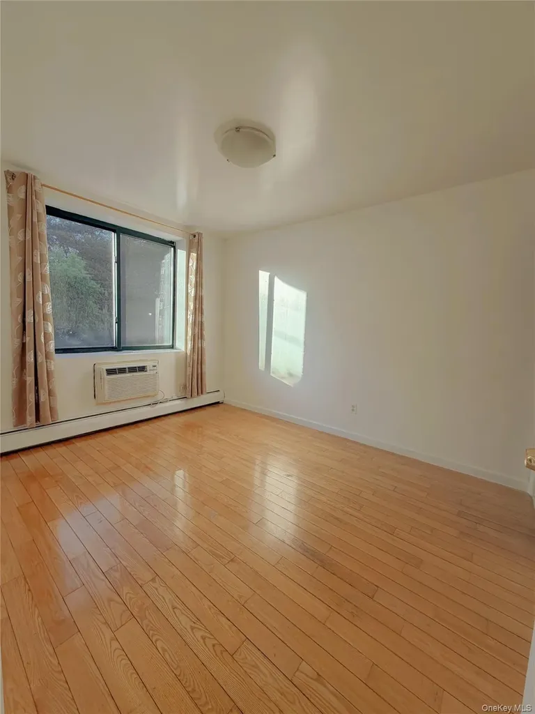 136-16 35th Avenue Flushing NY 11354