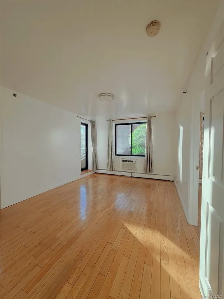 136-16 35th Avenue Flushing NY 11354