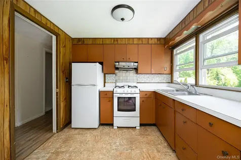 36 Marshall Road Hyde Park NY 12538