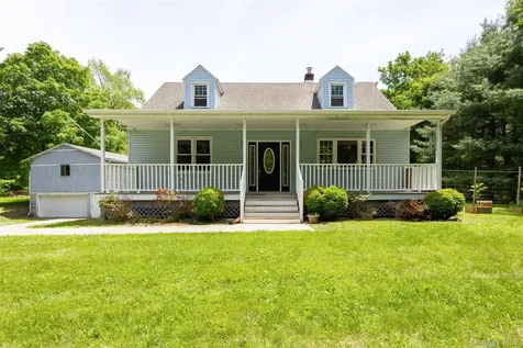 36 Marshall Road Hyde Park NY 12538