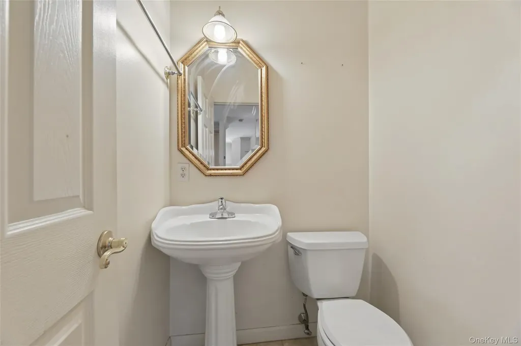 103 Alexander Court Nanuet NY 10954