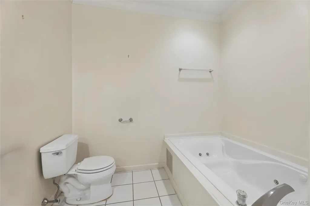 103 Alexander Court Nanuet NY 10954