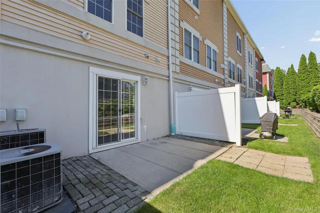 103 Alexander Court Nanuet NY 10954
