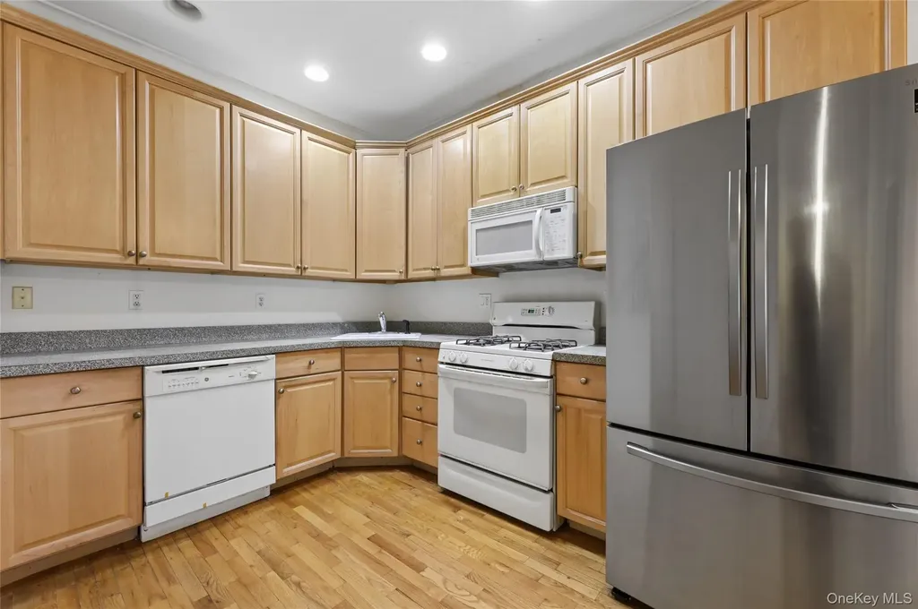 103 Alexander Court Nanuet NY 10954