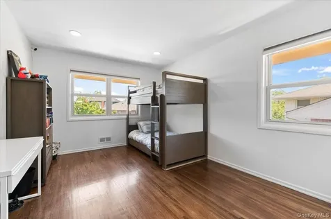 648 Diane Place North Woodmere NY 11581
