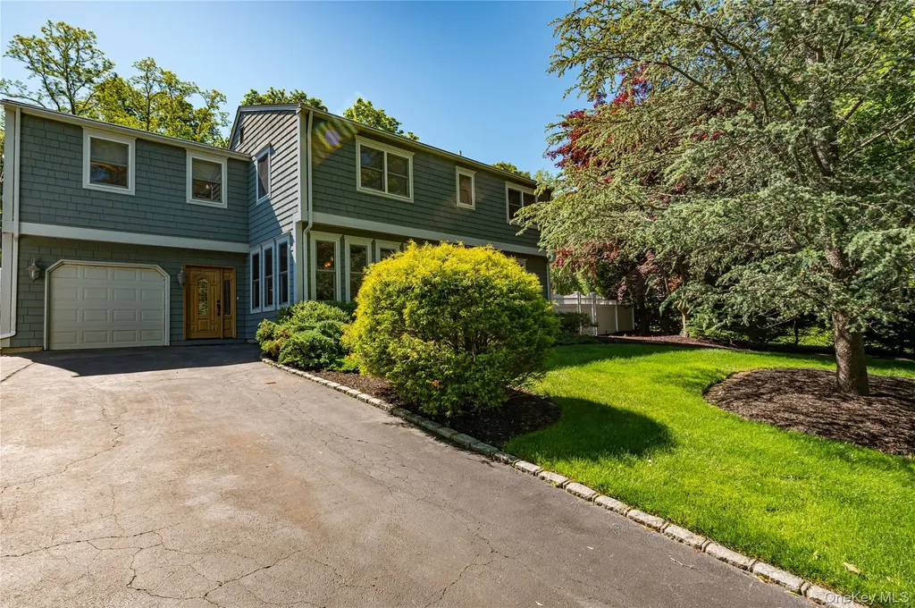 130 N Country Road Shoreham NY 11786