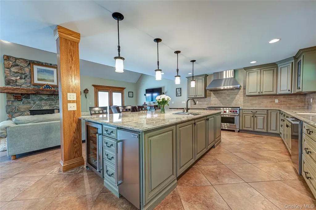 130 N Country Road Shoreham NY 11786