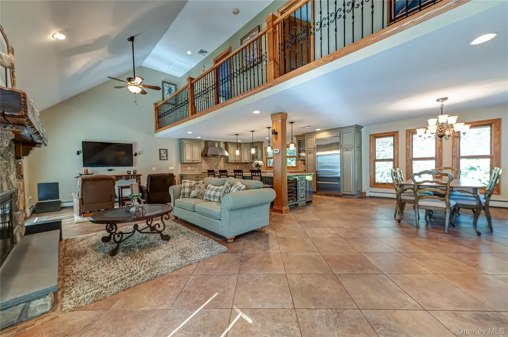 130 N Country Road Shoreham NY 11786