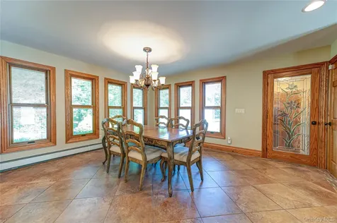 130 N Country Road Shoreham NY 11786