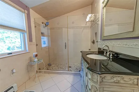 130 N Country Road Shoreham NY 11786