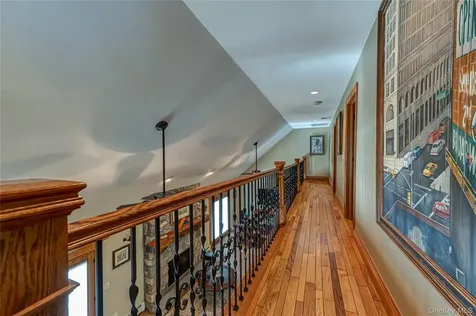 130 N Country Road Shoreham NY 11786