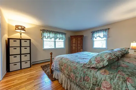 130 N Country Road Shoreham NY 11786