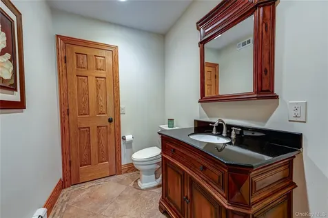 130 N Country Road Shoreham NY 11786