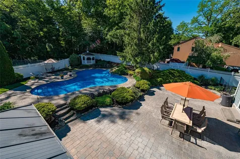 130 N Country Road Shoreham NY 11786