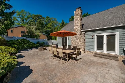 130 N Country Road Shoreham NY 11786