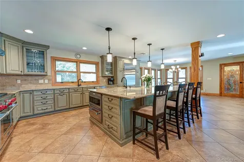 130 N Country Road Shoreham NY 11786