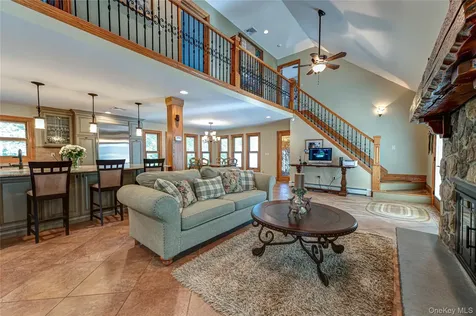 130 N Country Road Shoreham NY 11786