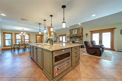 130 N Country Road Shoreham NY 11786