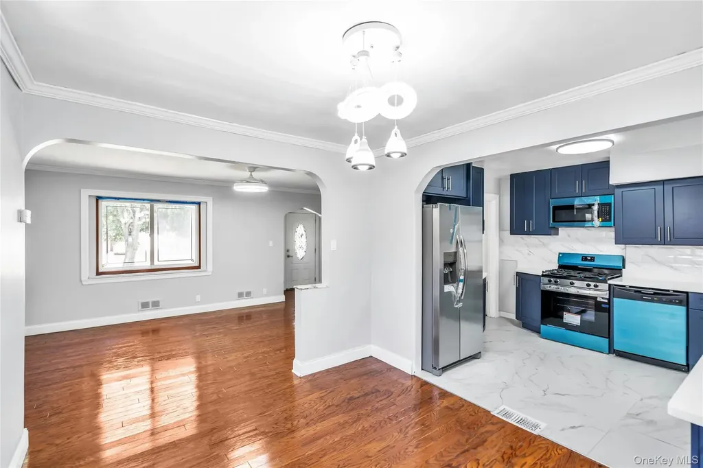 163 Emily Avenue Elmont NY 11003