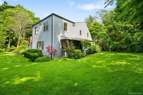 22 Crane Road Scarsdale NY 10583