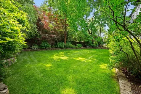 22 Crane Road Scarsdale NY 10583