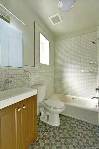 2370 26th Street Astoria NY 11105