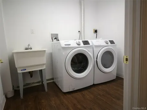 2370 26th Street Astoria NY 11105