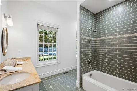 3 Oak Lane Larchmont NY 10538