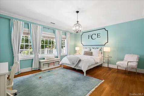 3 Oak Lane Larchmont NY 10538