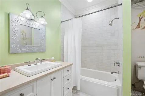 3 Oak Lane Larchmont NY 10538