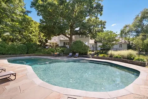 3 Oak Lane Larchmont NY 10538