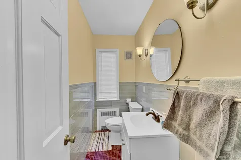 64 E Roe Boulevard Patchogue NY 11772