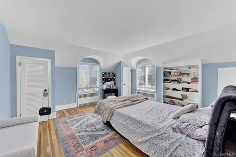 64 E Roe Boulevard Patchogue NY 11772