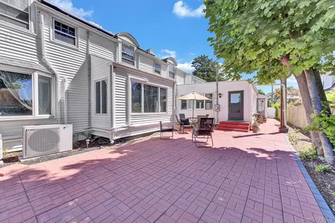 64 E Roe Boulevard Patchogue NY 11772